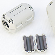 クランプ式フェライトコア　UF